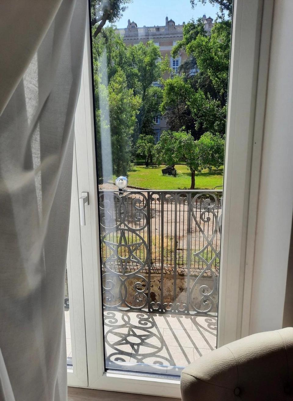 Bed and Breakfast Royal Gardens Caserta Zewnętrze zdjęcie